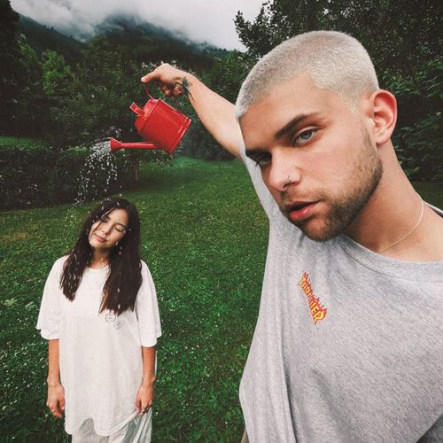 Музыка Amchi - Капли (feat. Liili)