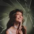 Музыка Maiah Manser - With A Smile